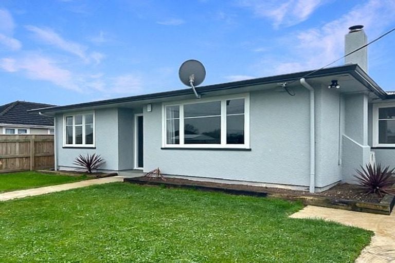 Photo of property in 10 Charles Street, Feilding, 4702