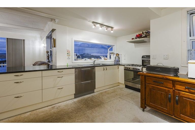 Photo of property in 107 Pah Road, Cockle Bay, Auckland, 2014