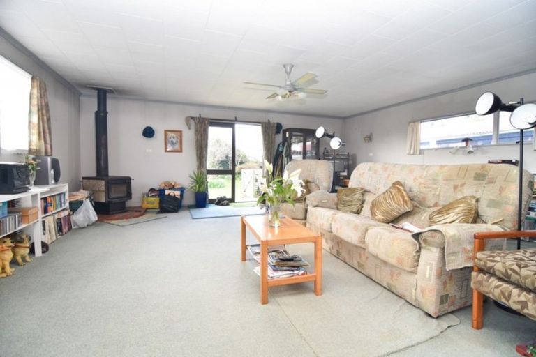 Photo of property in 38 Philip Street, Carterton, 5713