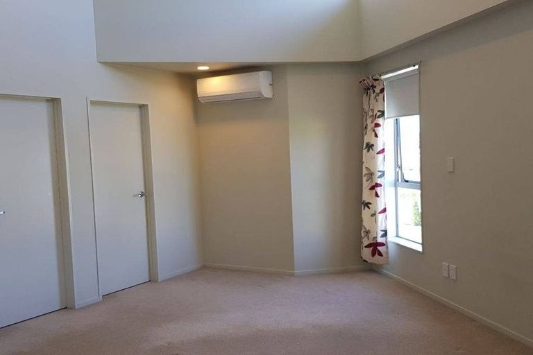 Photo of property in 3/1 Gracechurch Drive, Flat Bush, Auckland, 2016