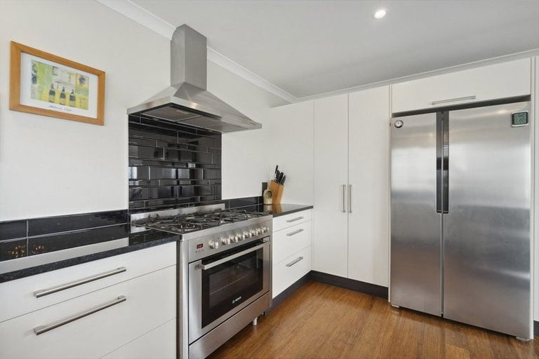 Photo of property in 81 Endeavour Drive, Whitby, Porirua, 5024