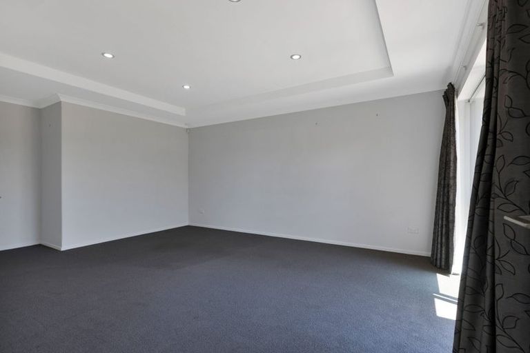 Photo of property in 9 Walnut Way, Rangiora, 7400