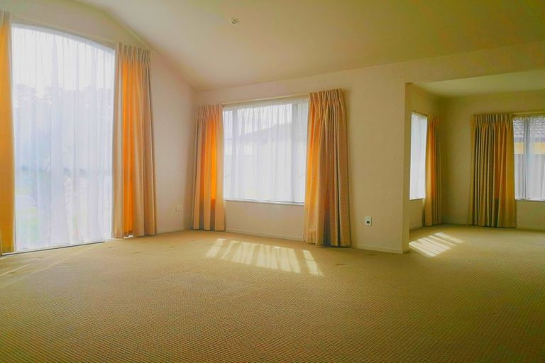 Photo of property in 12 Pennygale Close, Flat Bush, Auckland, 2016