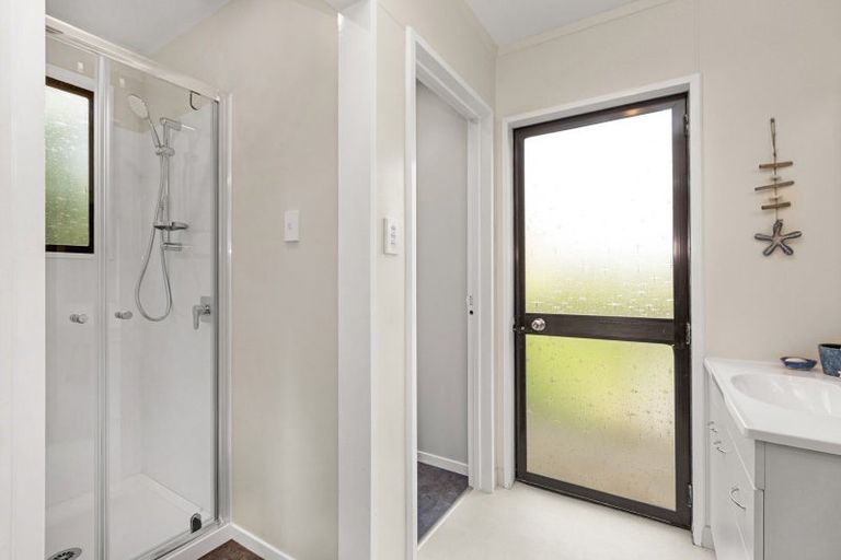 Photo of property in 33 Nihinihi Avenue, Raglan, 3225