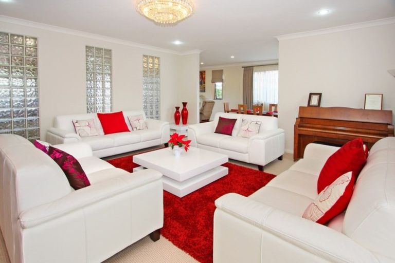 Photo of property in 27 Amberwood Drive, Northpark, Auckland, 2013