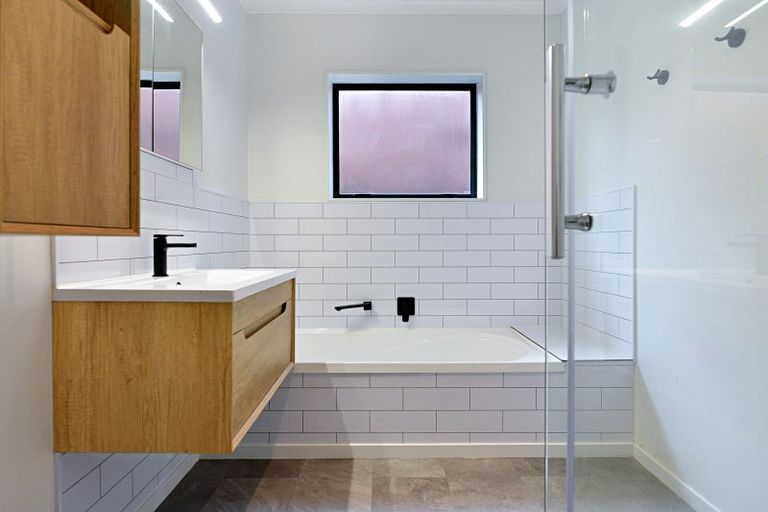 Photo of property in 87 Dixon Road, Glenview, Hamilton, 3206