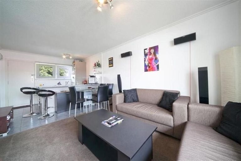 Photo of property in 10/42 Morningside Drive, Mount Albert, Auckland, 1025