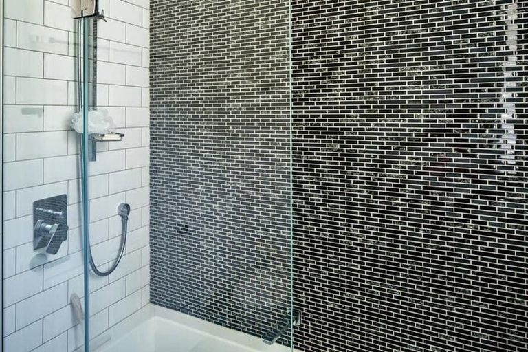 Photo of property in 34 Ranui Terrace, Tawa, Wellington, 5028