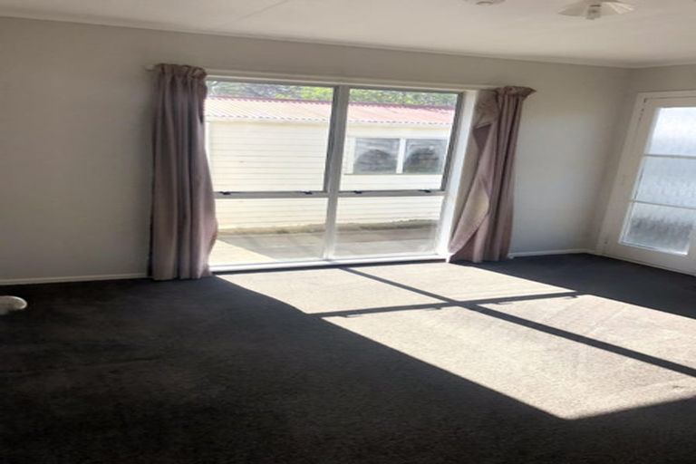 Photo of property in 121 Apollo Parade, Milson, Palmerston North, 4414