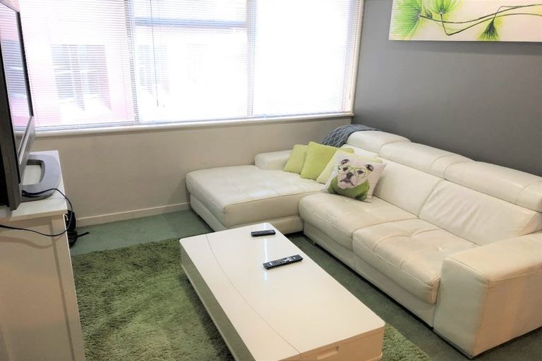 Photo of property in Terrace Tower Apartments, 3d/126 The Terrace, Wellington Central, Wellington, 6011