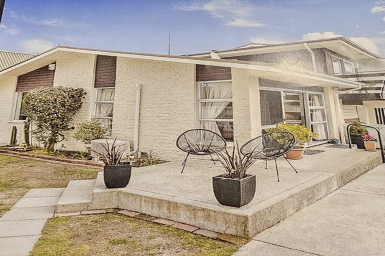 Photo of property in 1/8 Worsleys Road, Cracroft, Christchurch, 8025