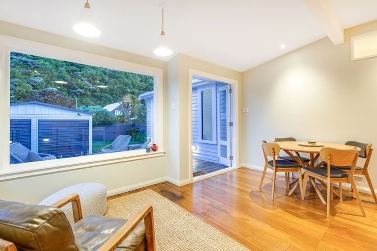 Photo of property in 73 Oroua Street, Eastbourne, Lower Hutt, 5013