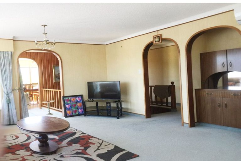 Photo of property in 9 Gilbass Avenue, Hamilton Lake, Hamilton, 3204