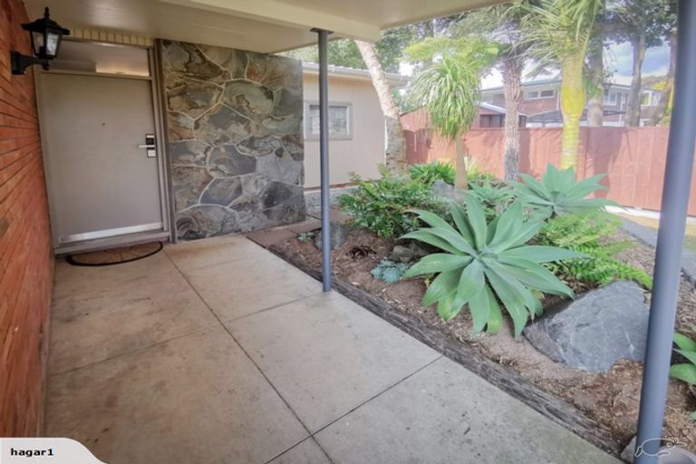 Photo of property in 2 Bushlands Place, Opaheke, Papakura, 2113