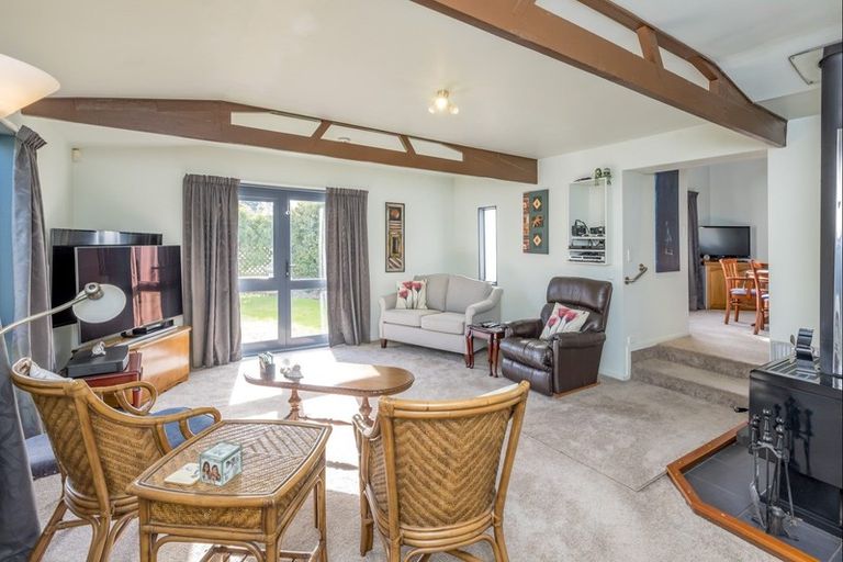 Photo of property in 32 Pratt Avenue, Foxton Beach, Foxton, 4815