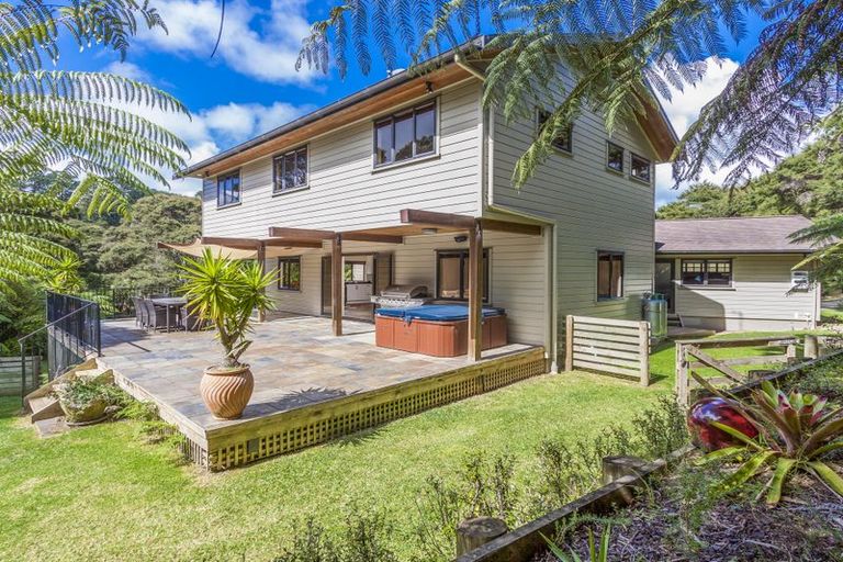 Photo of property in 23 Cochran Road, Oratia, Auckland, 0604