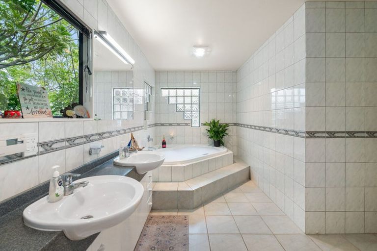 Photo of property in 62 Stanmore Bay Road, Stanmore Bay, Whangaparaoa, 0932