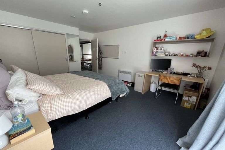 Photo of property in Hanson House, 4/27 Hanson Street, Mount Cook, Wellington, 6021