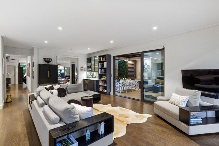 Photo of property in 361 Hibiscus Coast Highway, Orewa, 0931