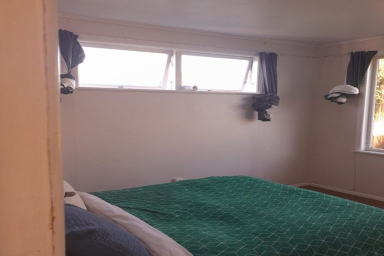 Photo of property in 60 Kingdale Road, Henderson, Auckland, 0610