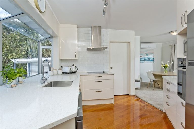 Photo of property in 12 Seaton Road, Murrays Bay, Auckland, 0630