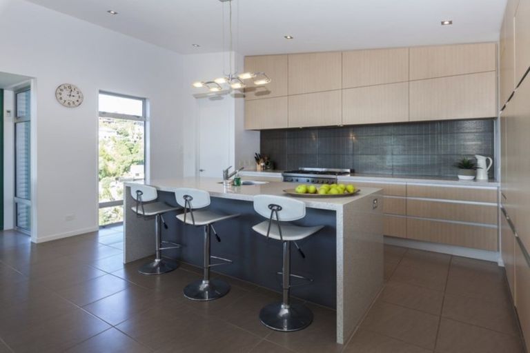 Photo of property in 101 Mount Pleasant Road, Mount Pleasant, Christchurch, 8081