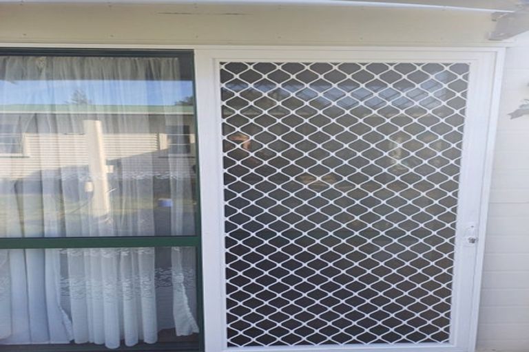 Photo of property in 28 Russell Road, Fairy Springs, Rotorua, 3015