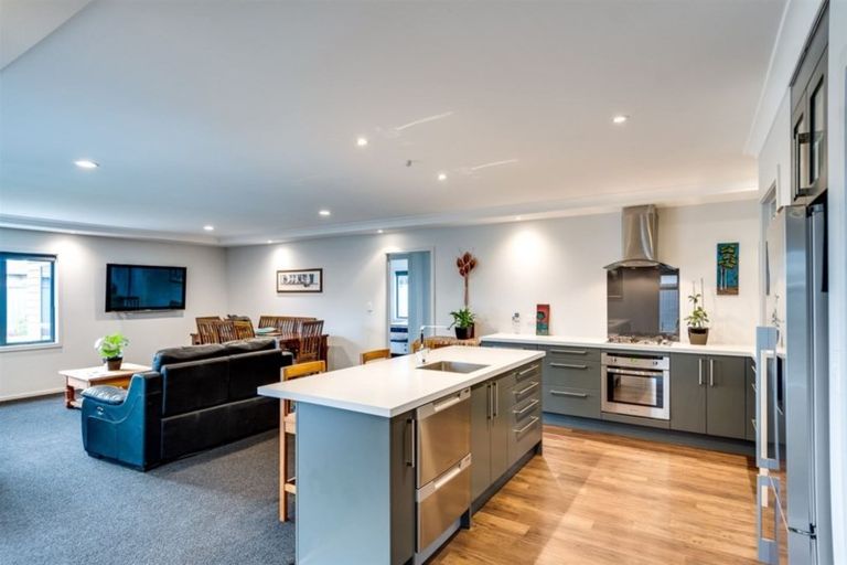 Photo of property in 11 Hawea Place, Poraiti, Napier, 4112