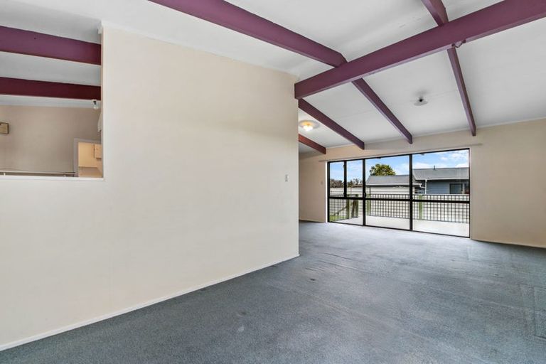 Photo of property in 17 Cypress Place, Owhata, Rotorua, 3010