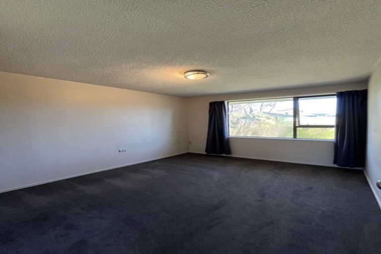 Photo of property in 1/2 Lodge Place, Ilam, Christchurch, 8041