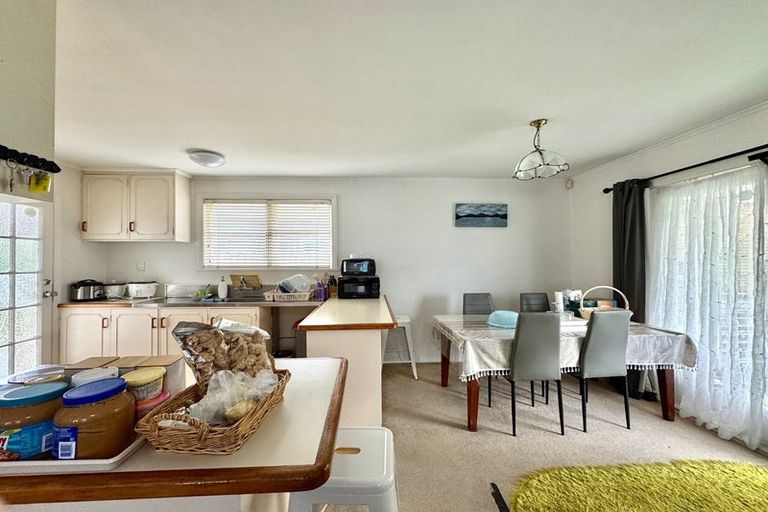 Photo of property in 42 Bowater Place, Manurewa, Auckland, 2102