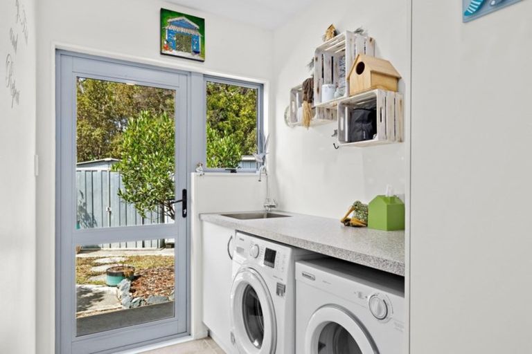 Photo of property in 62 Mccallum Drive, Sandspit, Warkworth, 0982