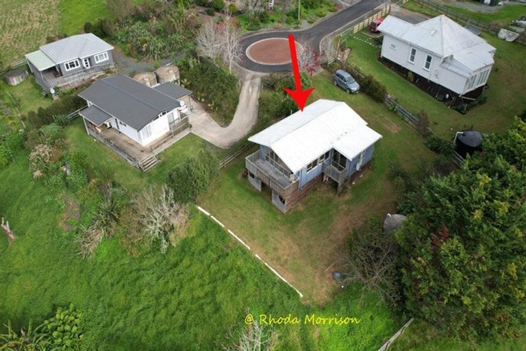 Photo of property in 8 Heaths Way, Pahi, Paparoa, 0571