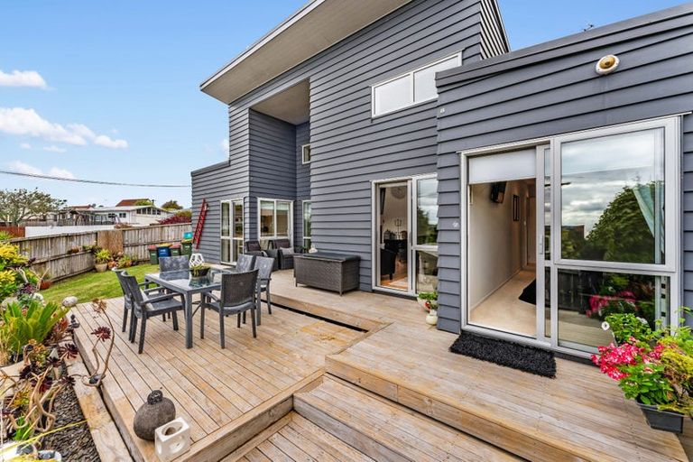 Photo of property in 34 Sunnyhaven Avenue, Beach Haven, Auckland, 0626