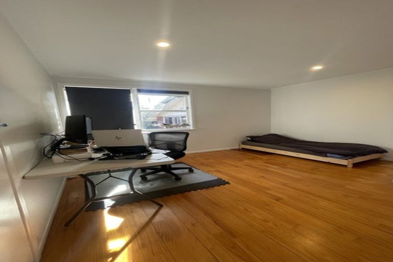 Photo of property in 8 Pandora Place, Pakuranga, Auckland, 2010