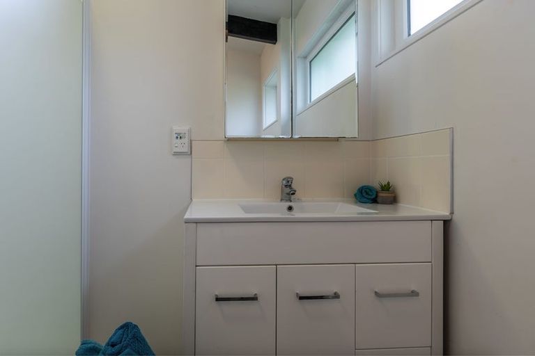 Photo of property in 57 Arapito Road, Titirangi, Auckland, 0604