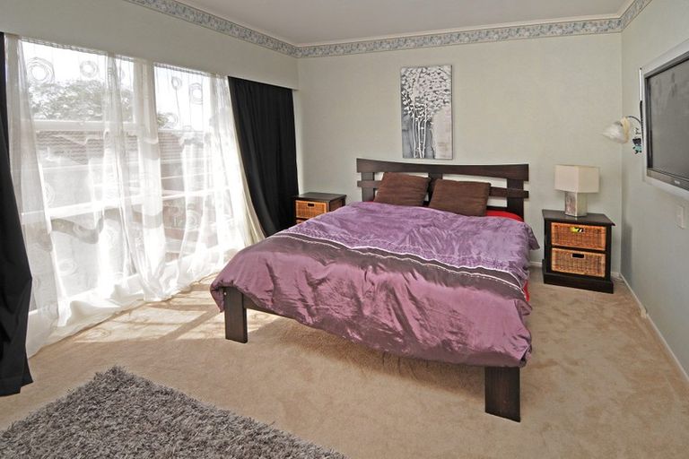 Photo of property in 107 Royal Road, Massey, Auckland, 0614