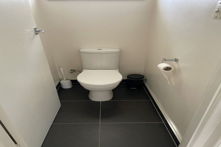 Photo of property in 2/1a Wade Avenue, Onehunga, Auckland, 1061