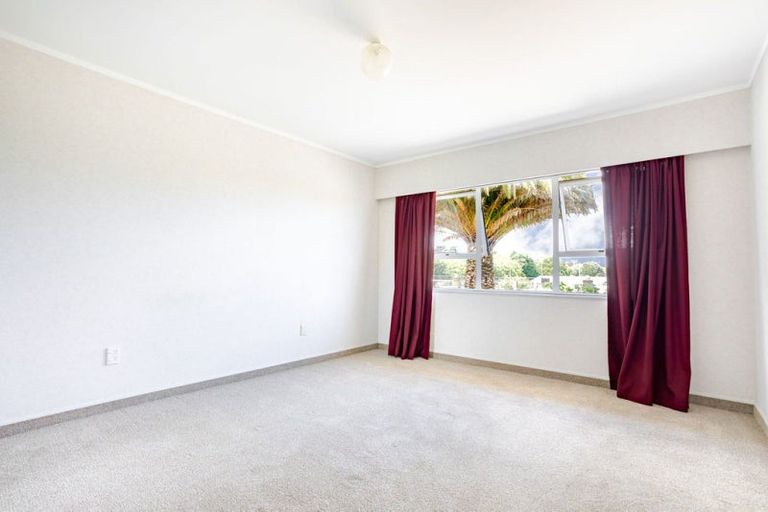 Photo of property in 208 Adelaide Road, Dannevirke, 4930