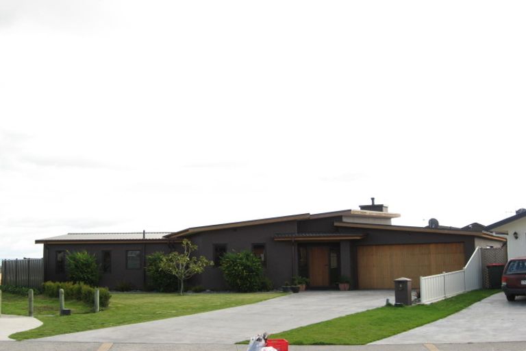 Photo of property in 8 Fairview Place, Havelock North, 4130