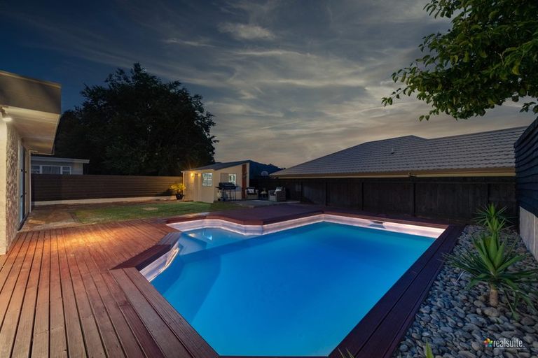 Photo of property in 25 Kopara Grove, Stokes Valley, Lower Hutt, 5019