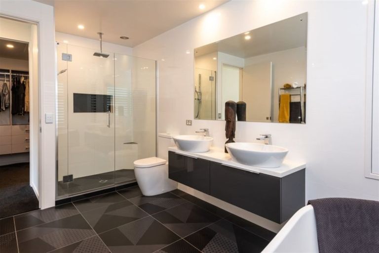 Photo of property in 185 Clyde Road, Burnside, Christchurch, 8053