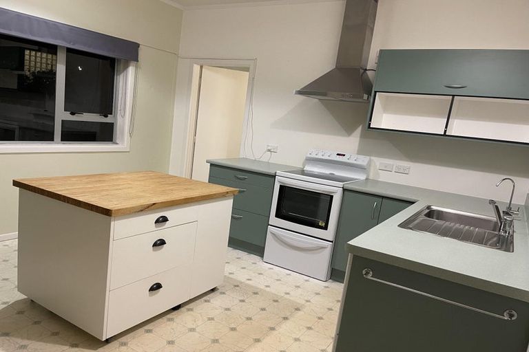 Photo of property in 44b Whiteley Street, Moturoa, New Plymouth, 4310