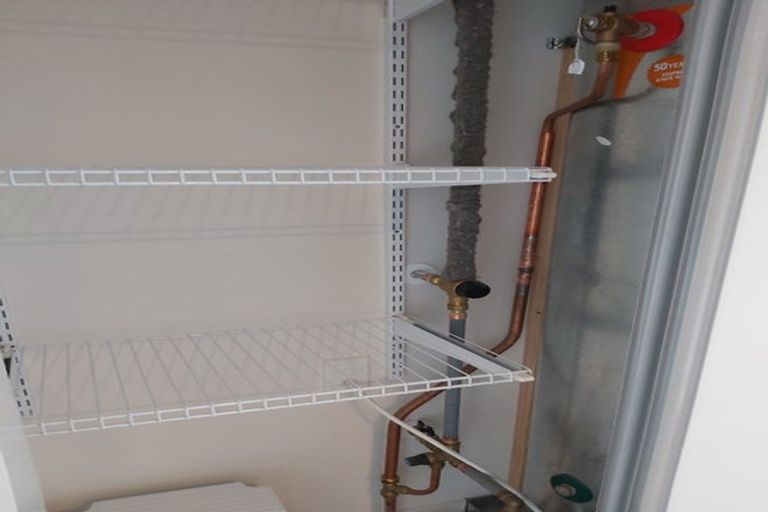 Photo of property in 80d Shakespeare Road, Waltham, Christchurch, 8023