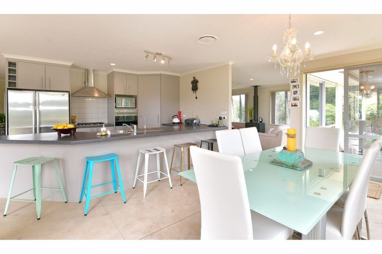 Photo of property in 24 Puhoi Close, Puhoi, Warkworth, 0994