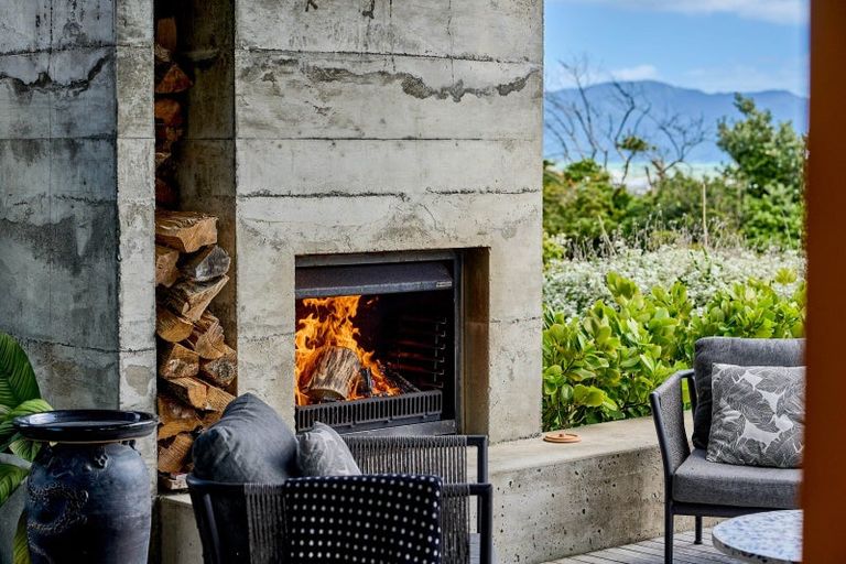 Photo of property in 94 Paetawa Road, Peka Peka, Waikanae, 5391