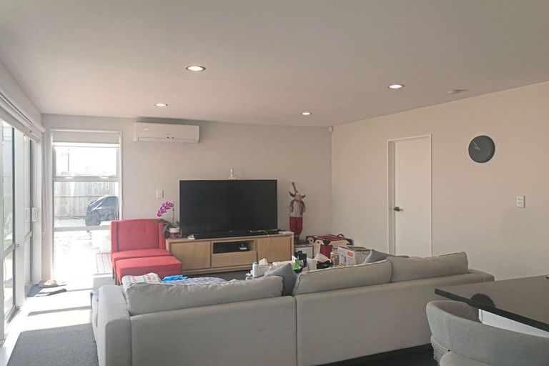 Photo of property in 9 Hakaro Way, Takanini, 2112