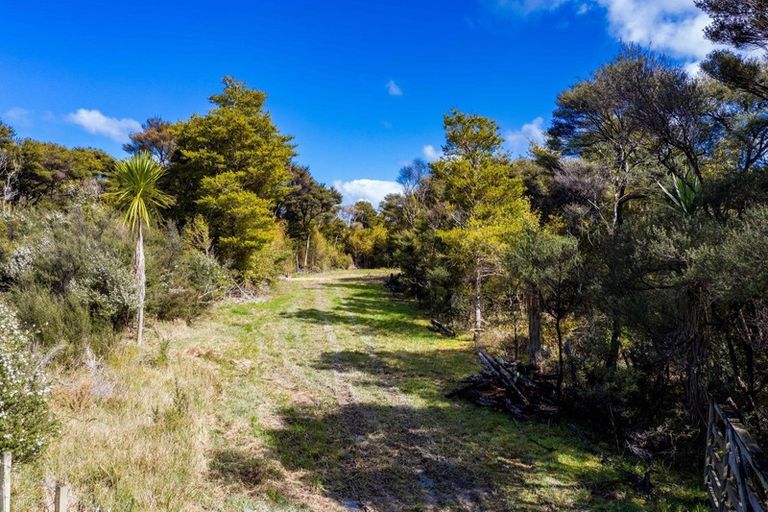 Photo of property in 239 Rangiora Road, Kaiwaka, 0573