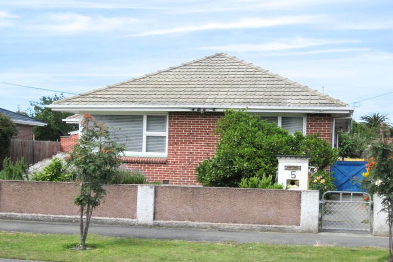 Photo of property in 5 Cromer Place, New Brighton, Christchurch, 8062