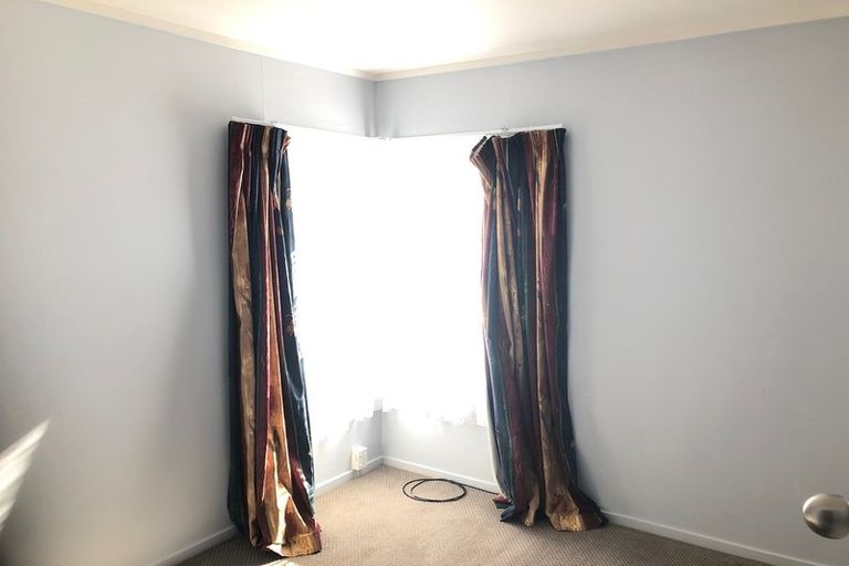 Photo of property in 1/11 Ballater Place, Highland Park, Auckland, 2010